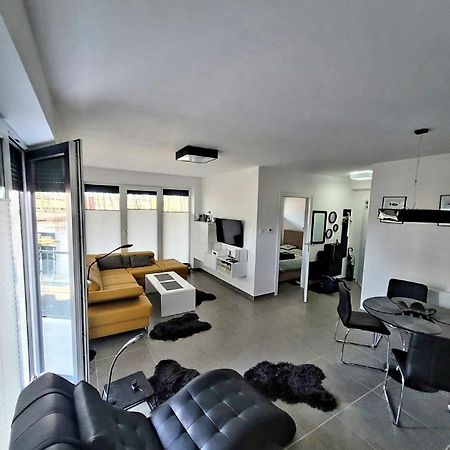 Apartament Amon Nr 5 Appartement Ujście-Darłowskie Buitenkant foto